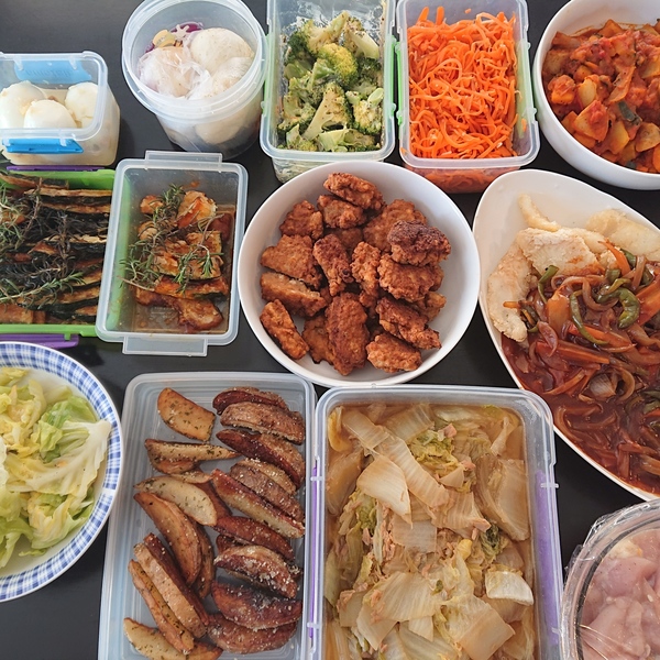 材料費はお安く、品数沢山、野菜もたっぷり♪