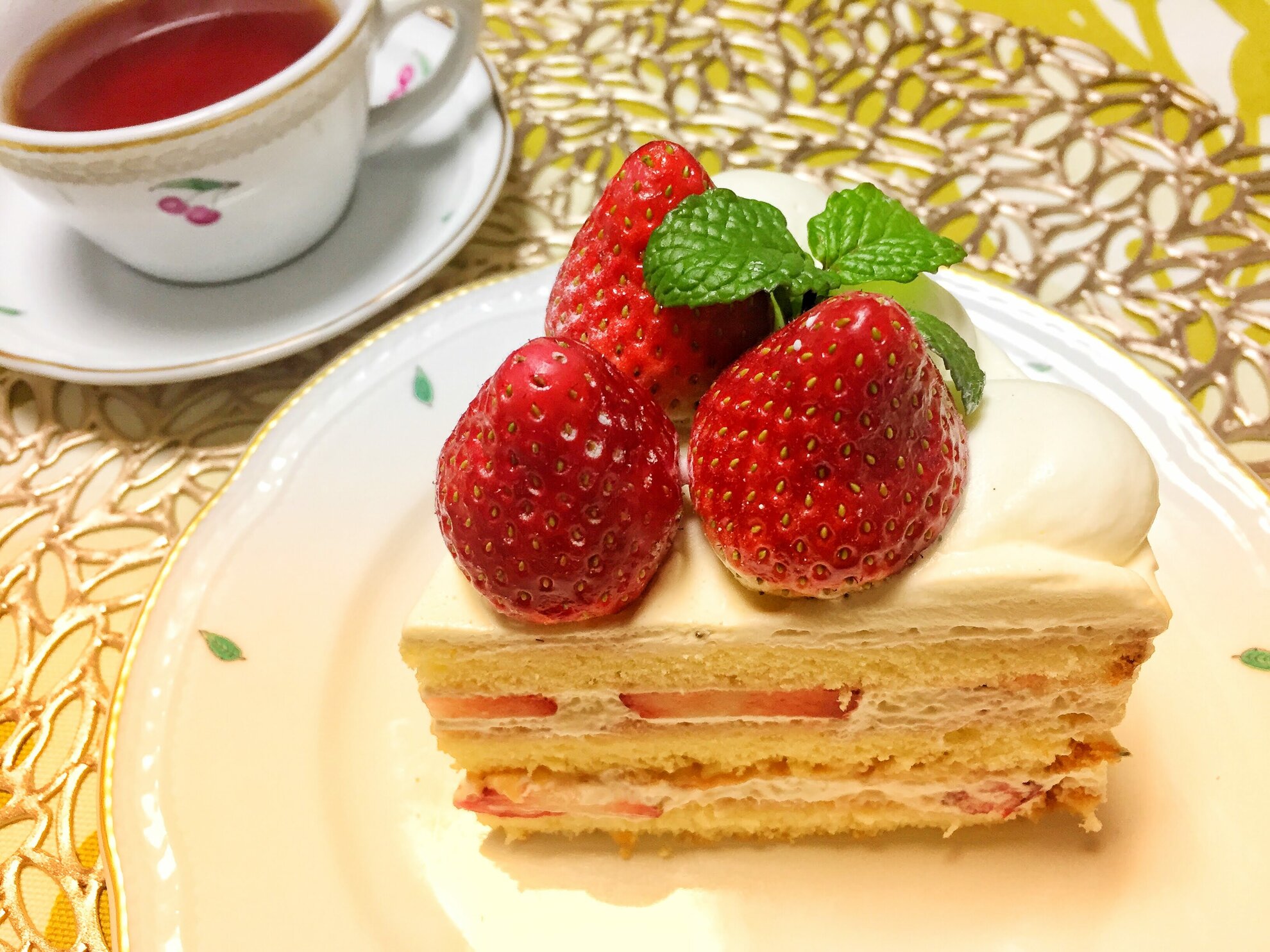 食卓を彩り、喜びと感動の豊かな空間を創ります